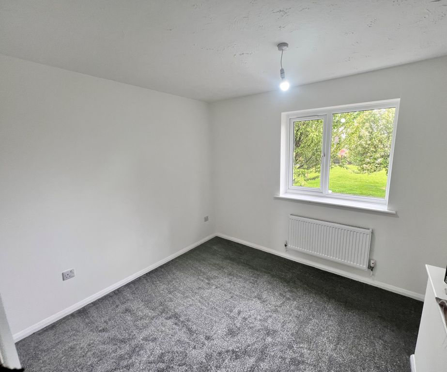 Property photo 3 of 5 Bedroom 1