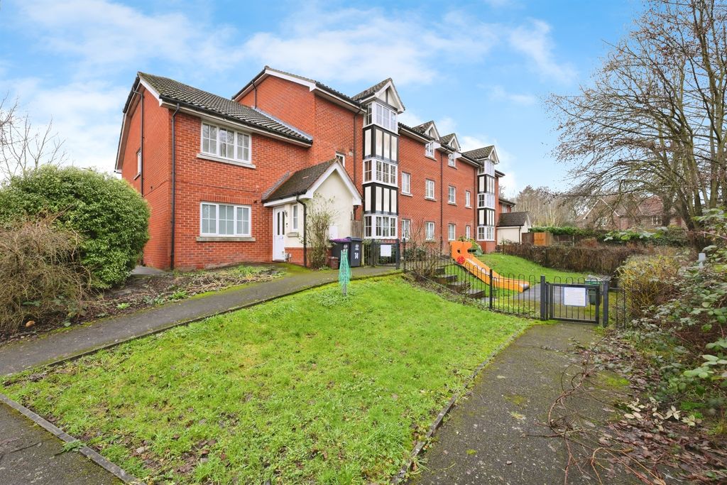 Property photo 1 of 16