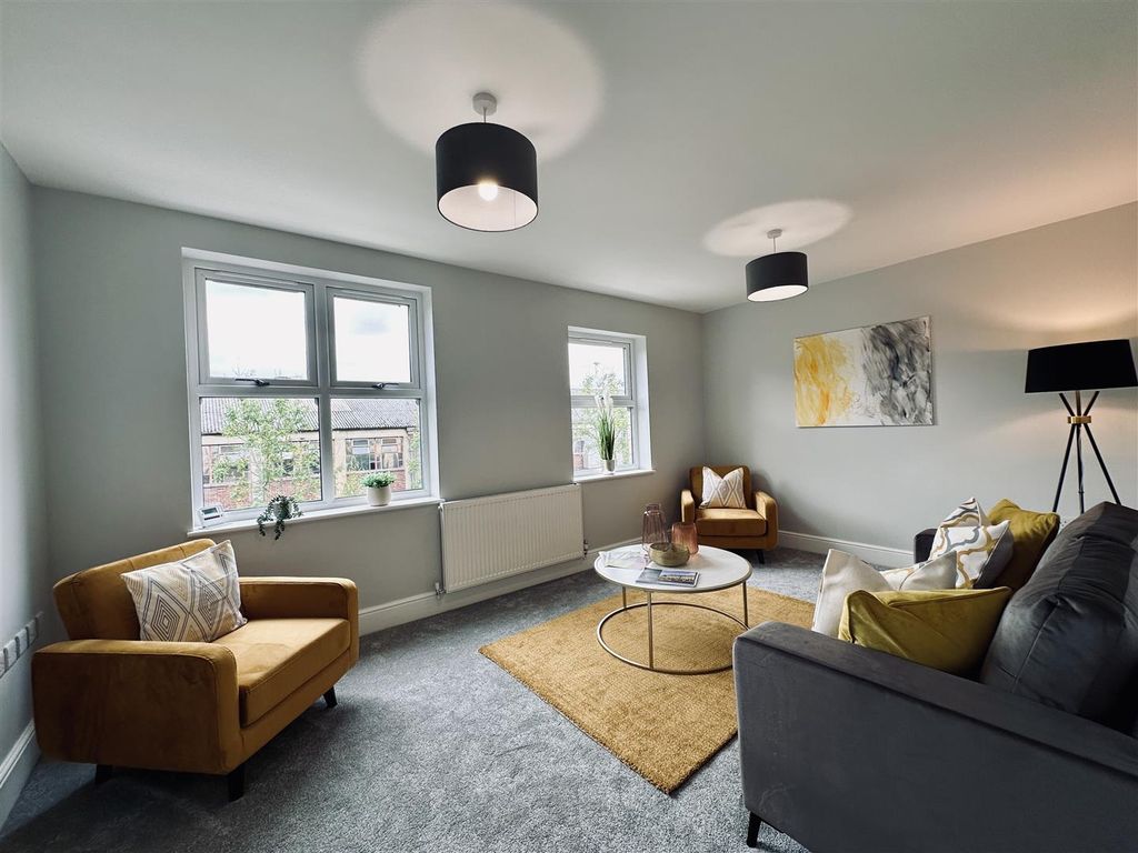 Property photo 2 of 15