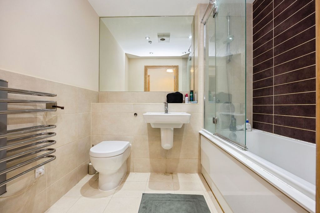 Property photo 3 of 11 Pbox-Img.Jpg