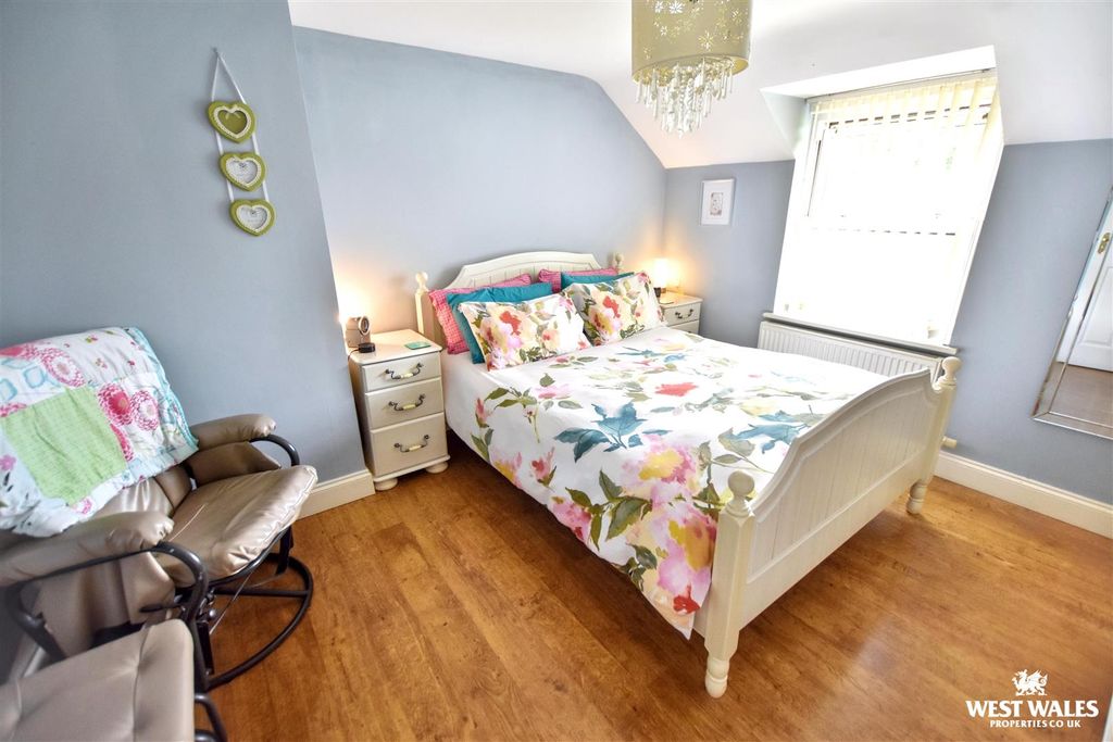 Property photo 3 of 24 21 (8).Jpg