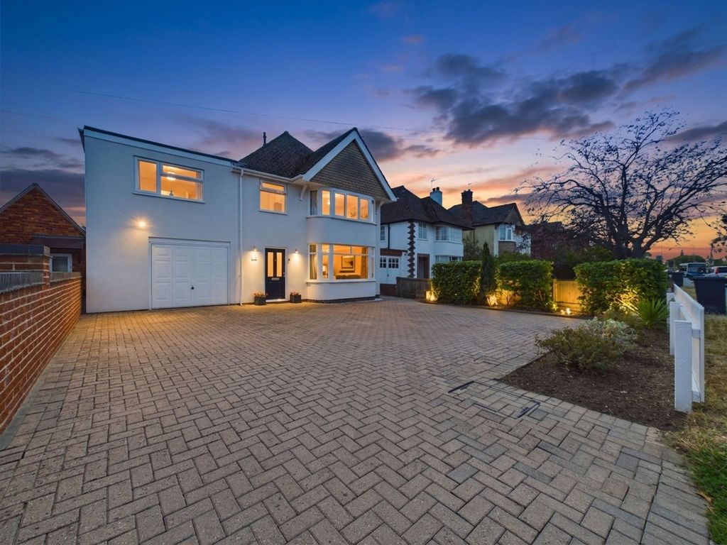 Property photo 1 of 34