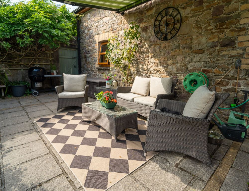 Property photo 3 of 62 Courtyard