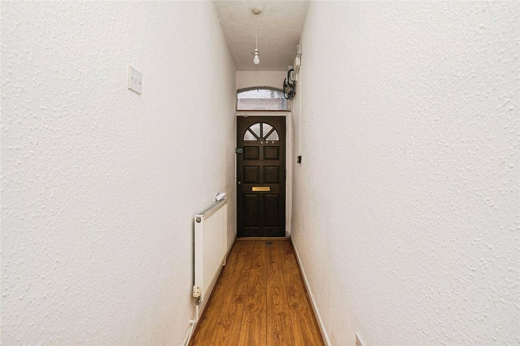 Property photo 2 of 11 Picture No. 10