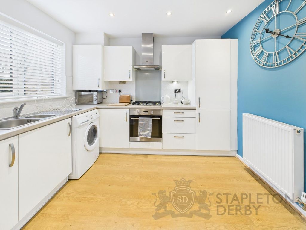 Property photo 3 of 18 Cam04720G0-Pr0155-Still012.Jpg