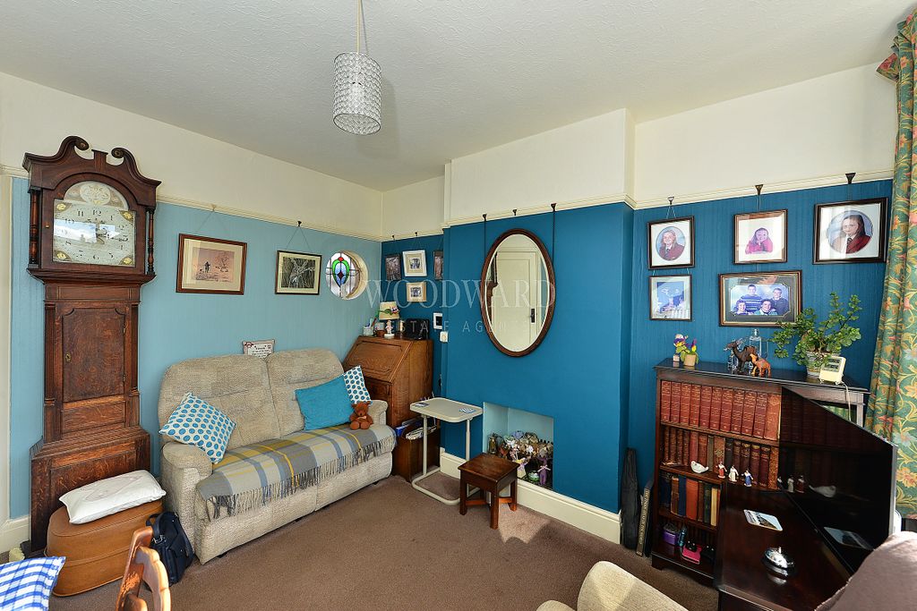 Property photo 2 of 15 Dining Room