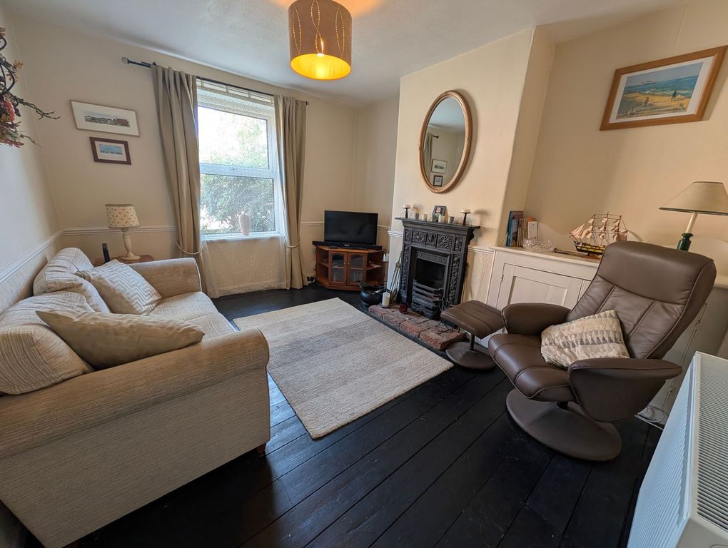 Property photo 2 of 14