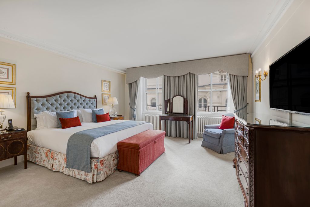 Additional image 13 of 3 bed flat to rentHyde Park Gate, London SW7