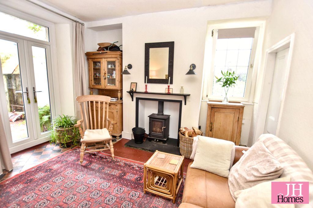 Property photo 3 of 21