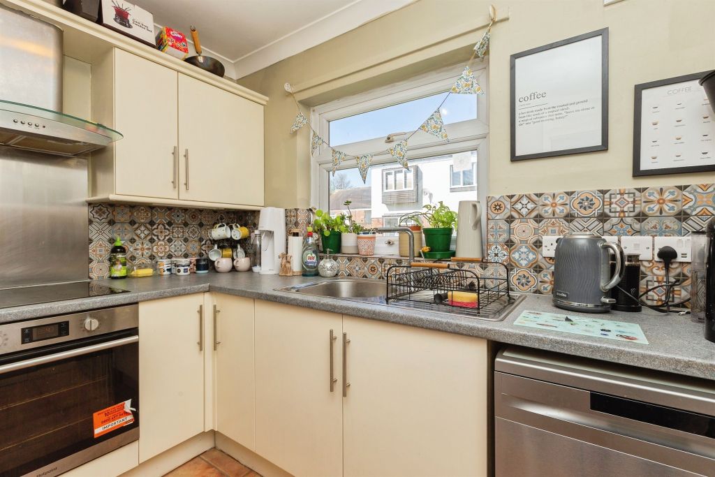 Property photo 2 of 19