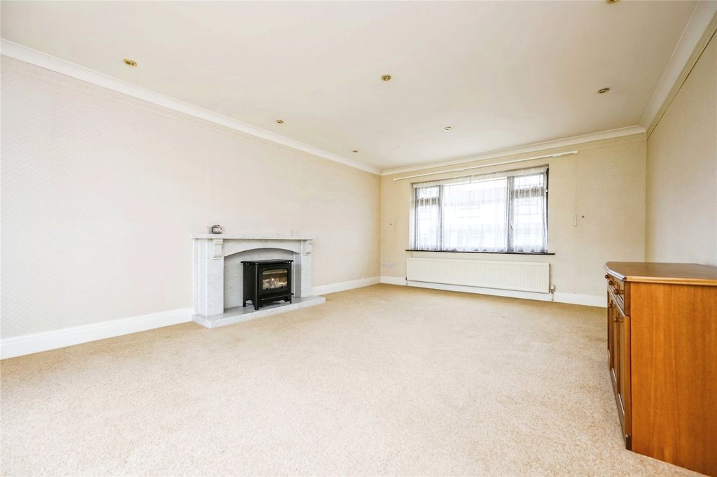 Property photo 2 of 14 Picture No. 15