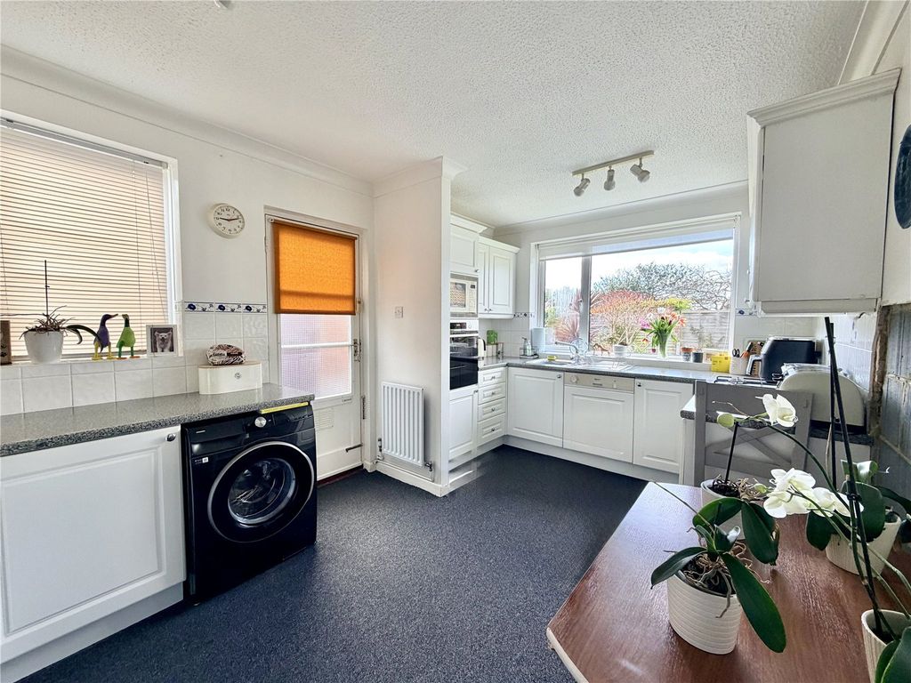 Property photo 3 of 10 Picture No. 04