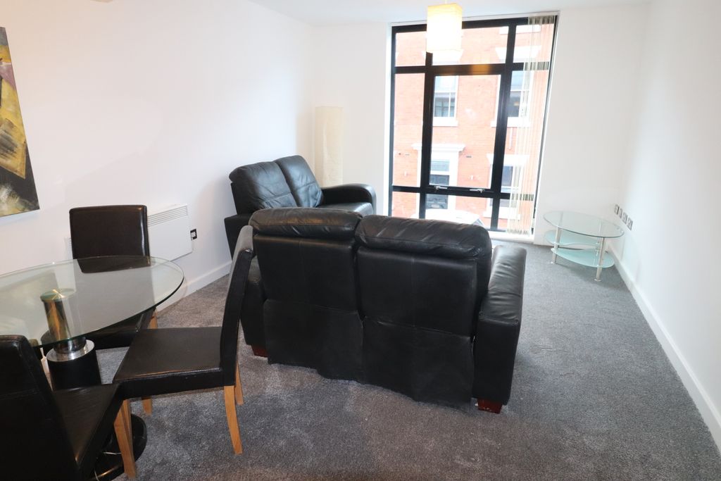 Property photo 2 of 6 Photo 02