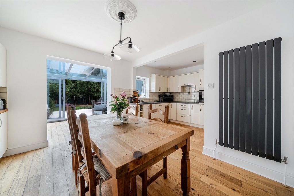 Property photo 3 of 12 Kitchen/Dining