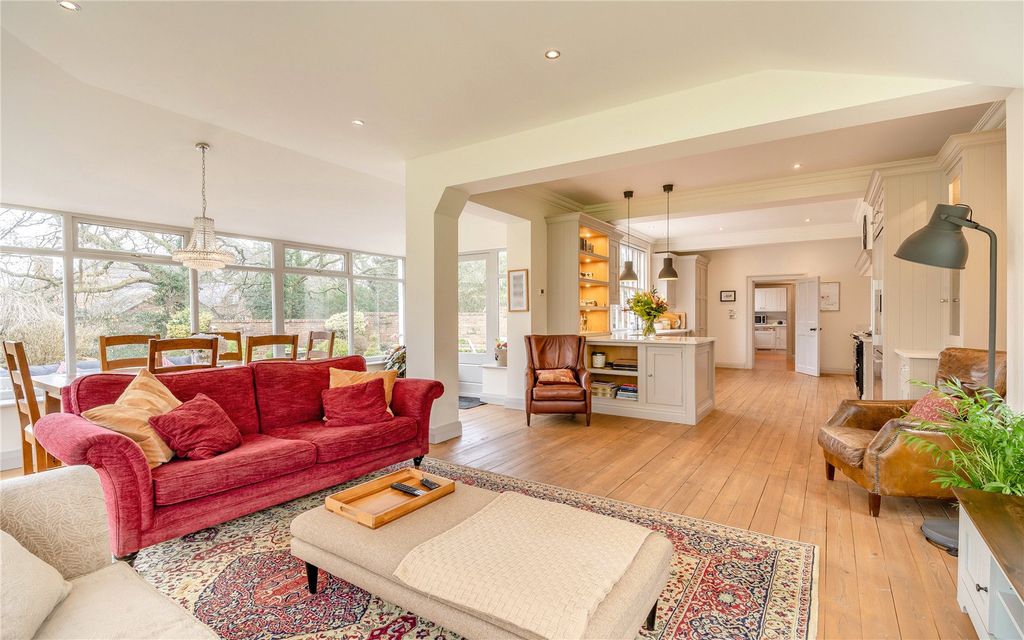 Property photo 2 of 26 Conservatory