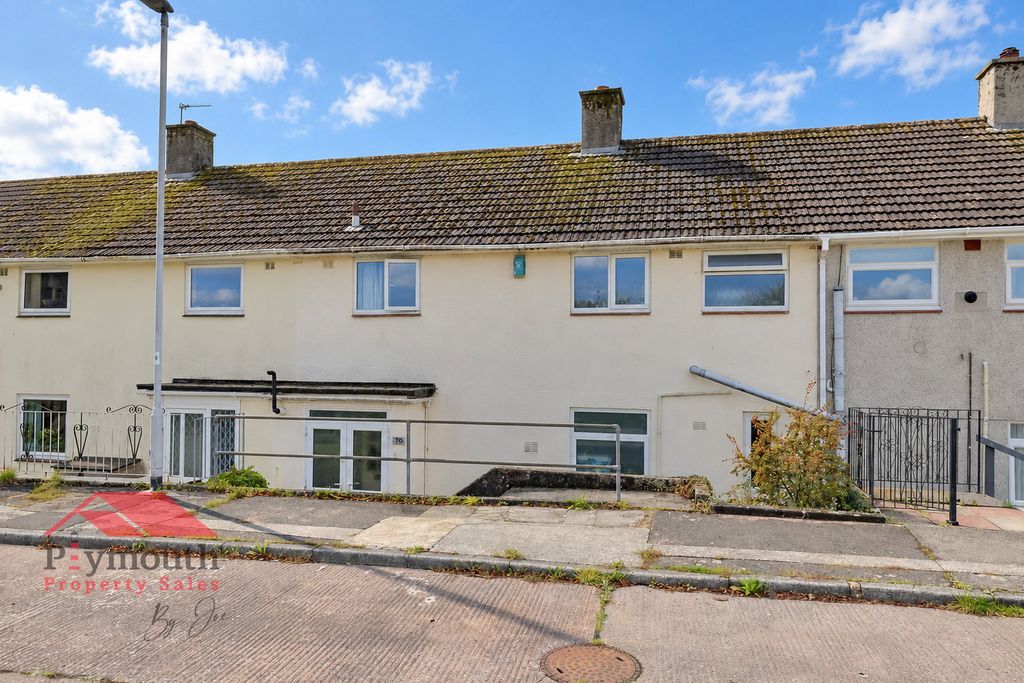 Property photo 1 of 18