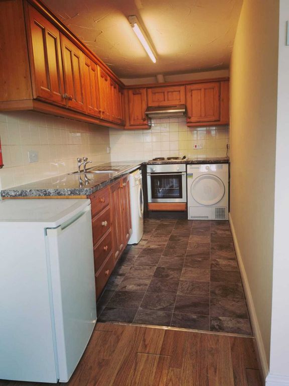 Property photo 3 of 6