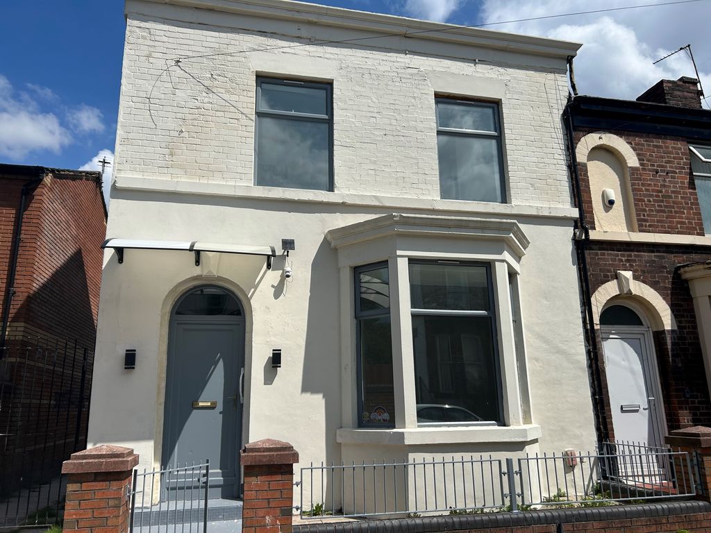 Property photo 1 of 5