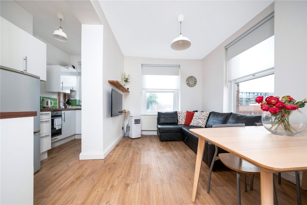 Property photo 2 of 11 Picture No. 03