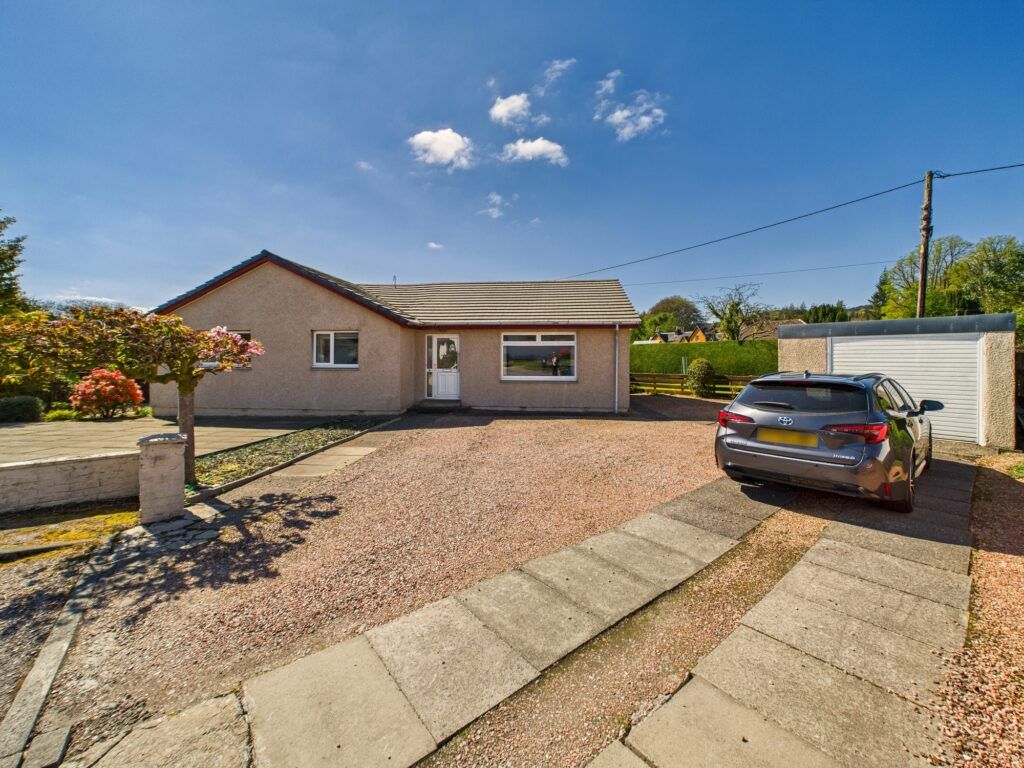 Property photo 1 of 36