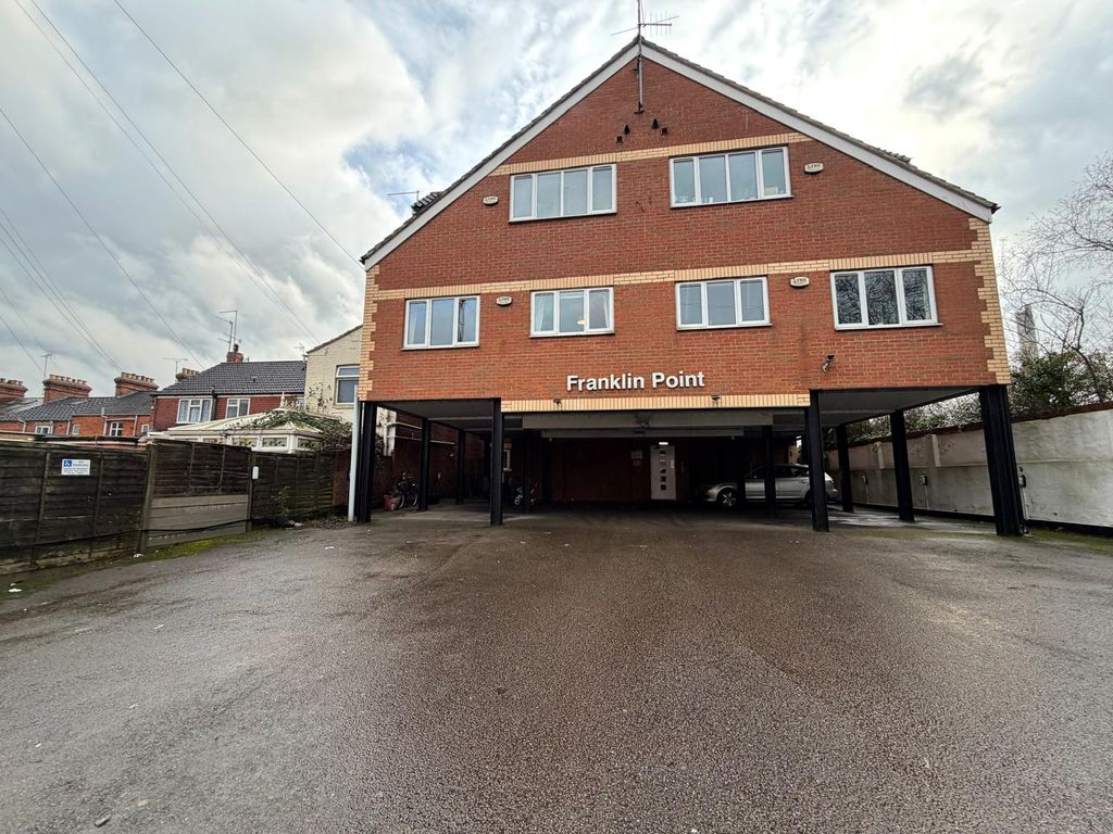 Property photo 1 of 8 Image