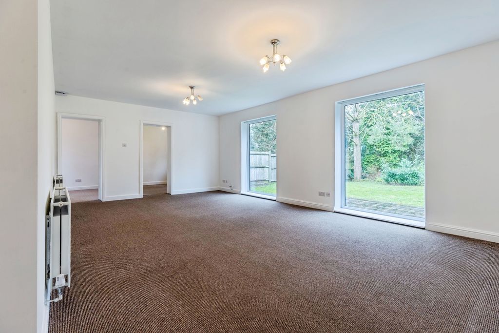 Property photo 3 of 16 Pbox-Img.Jpg