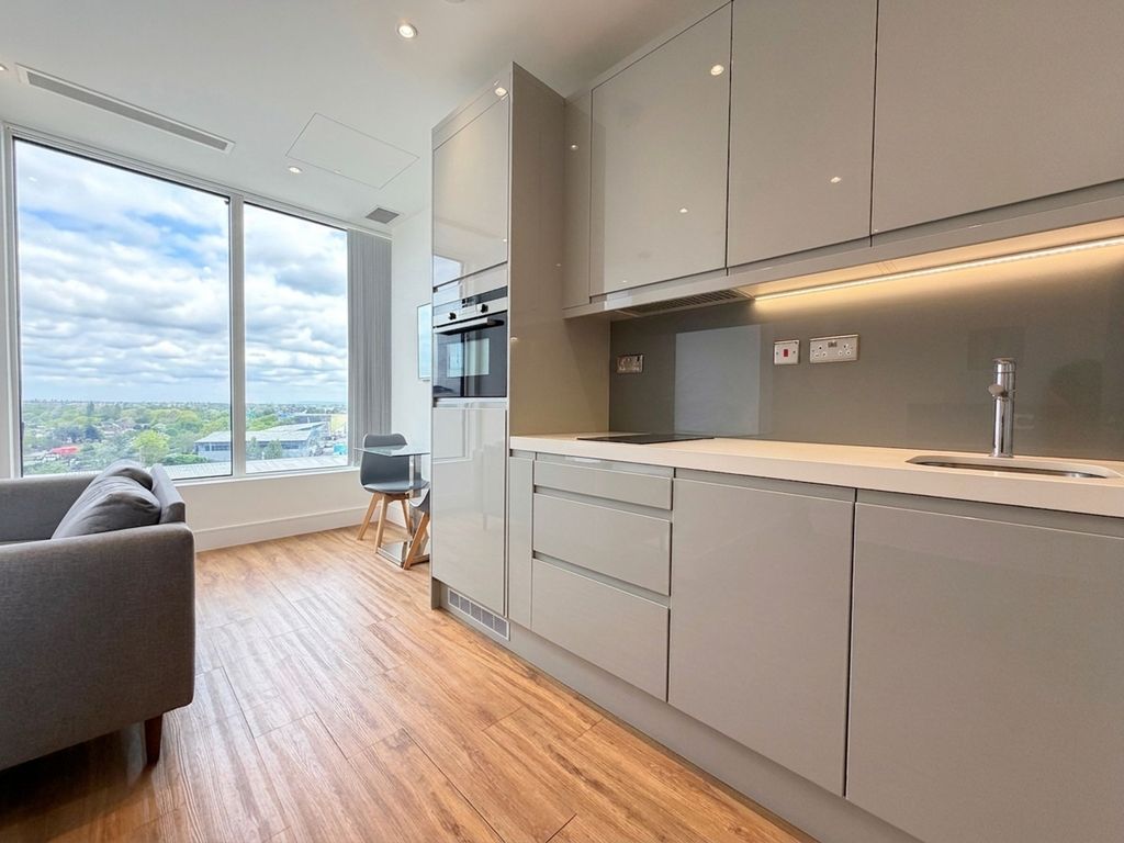 Property photo 3 of 13