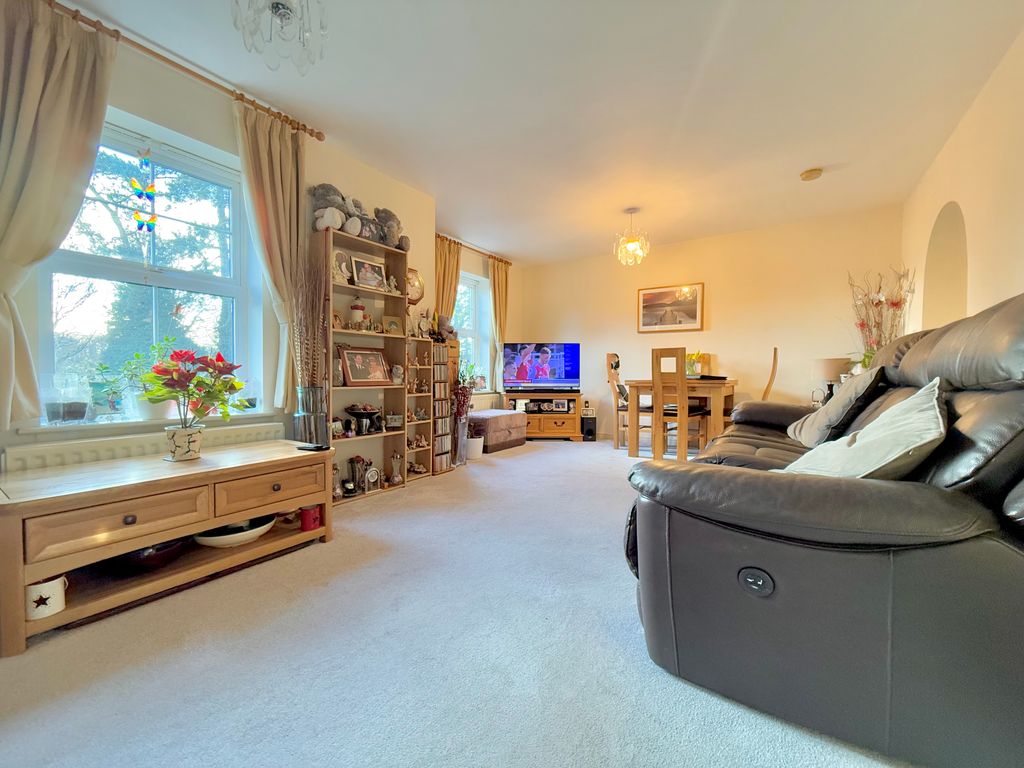 Property photo 2 of 7 Living Room