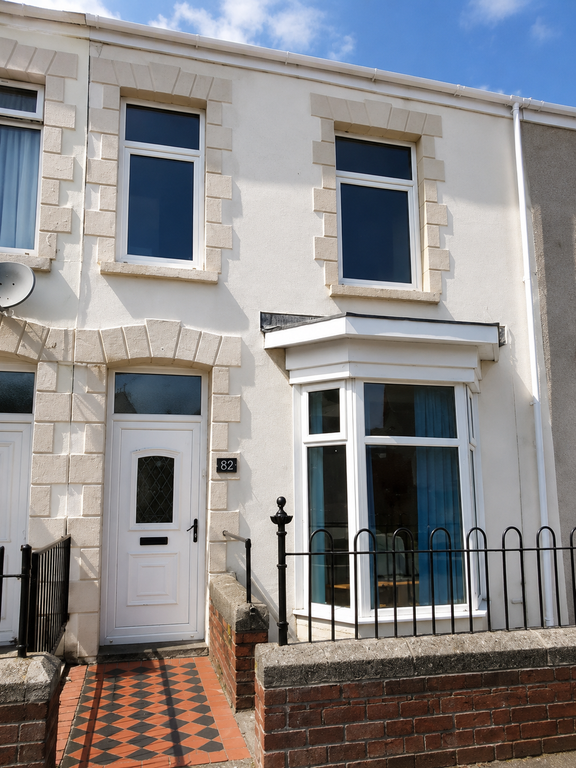 Property photo 1 of 7