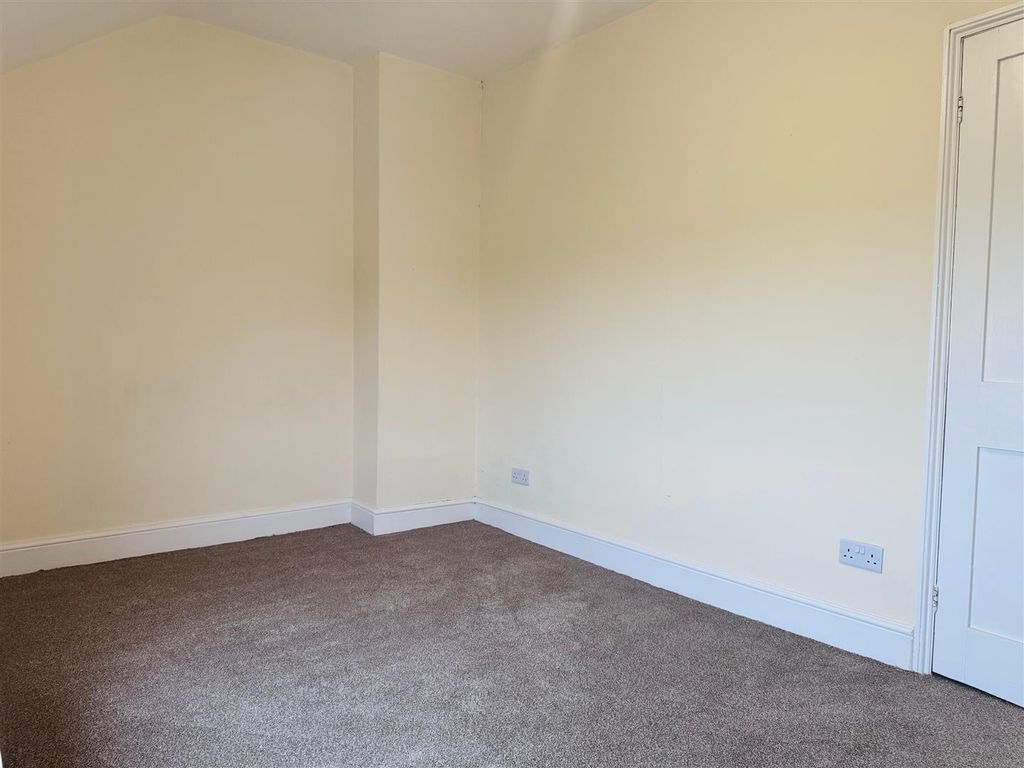 Property photo 3 of 11 Image00008.Jpeg