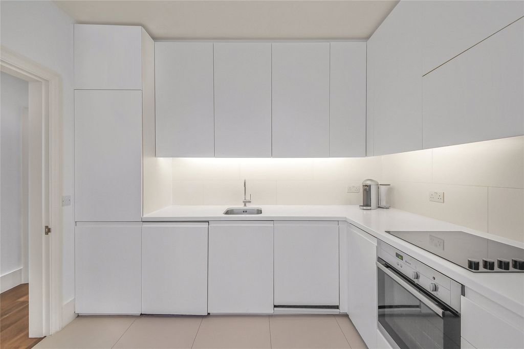 Property photo 3 of 15 Picture No. 08