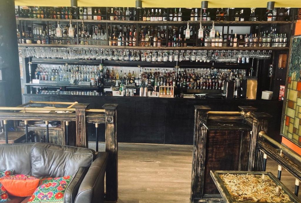 Property photo 1 of 5