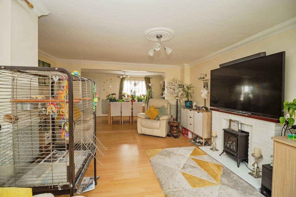 Property photo 3 of 19 Living Area