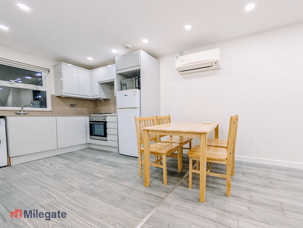 Property photo 2 of 7 Photo 2