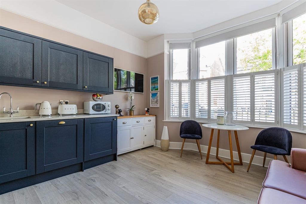 Property photo 1 of 15 Penylan Road 15, 1-2.Jpg