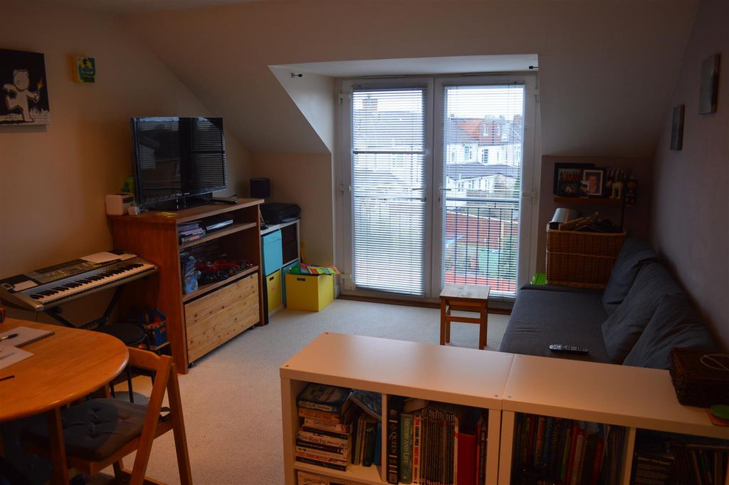 Property photo 3 of 5