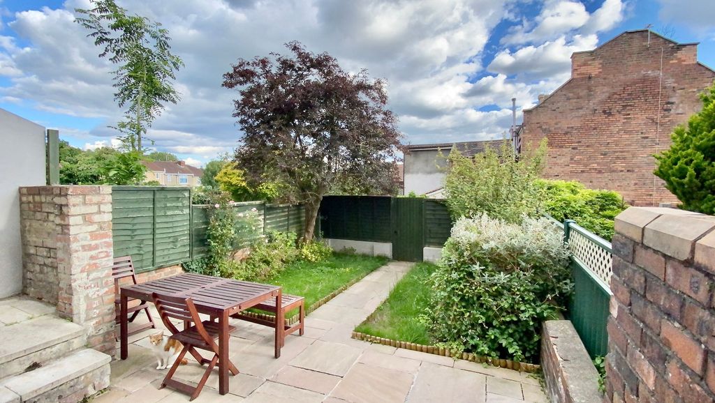 Property photo 3 of 19