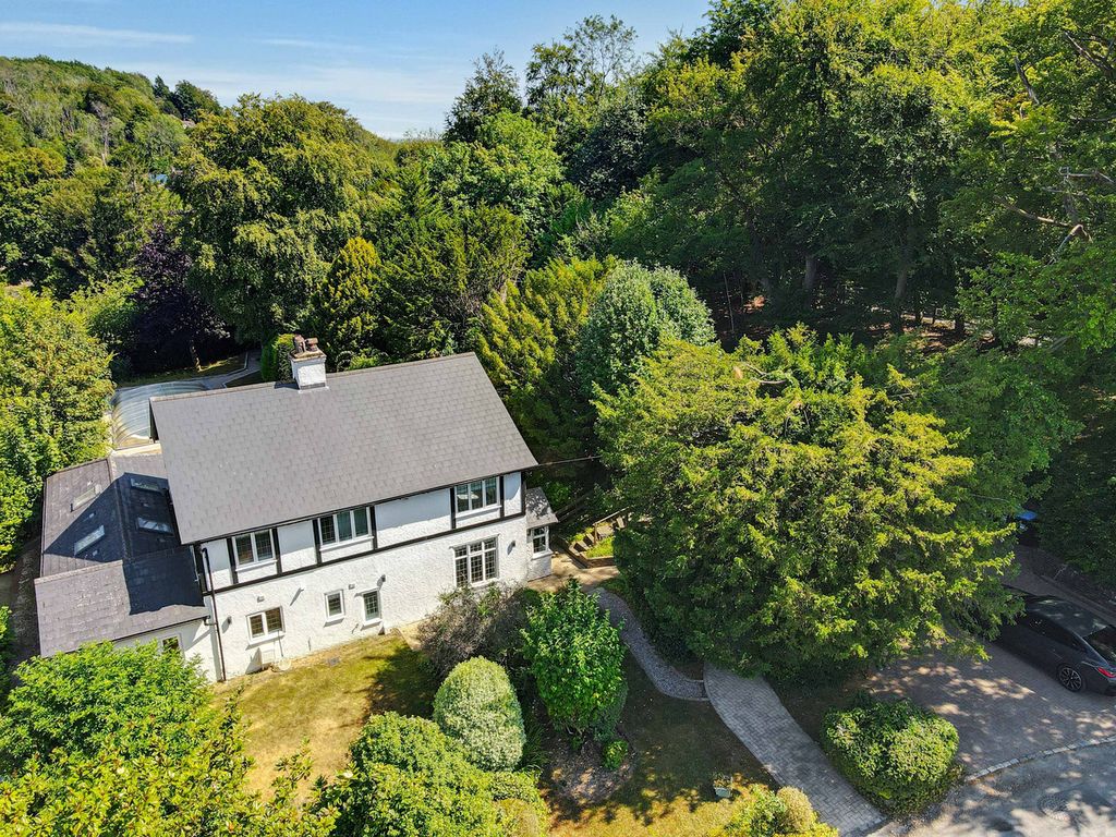 Property photo 1 of 18