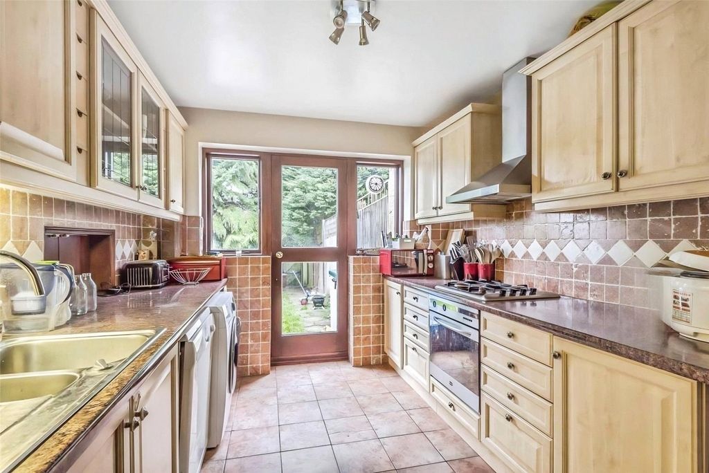 Property photo 2 of 10 Picture No. 17