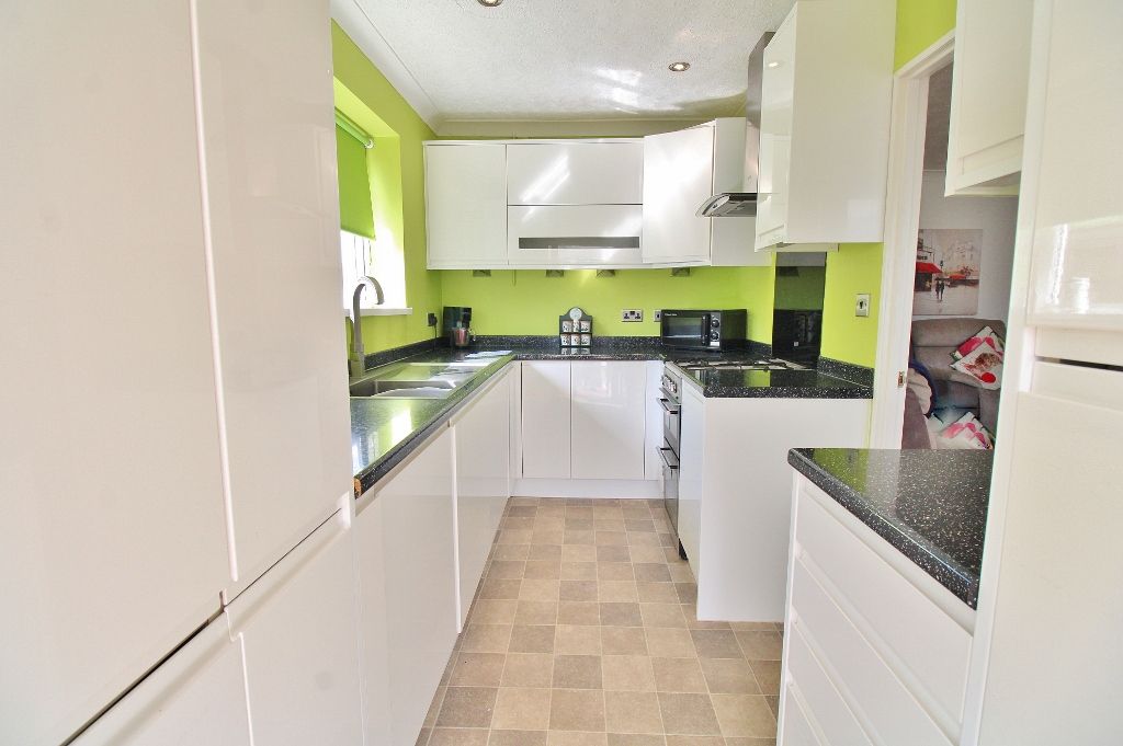 Property photo 3 of 28