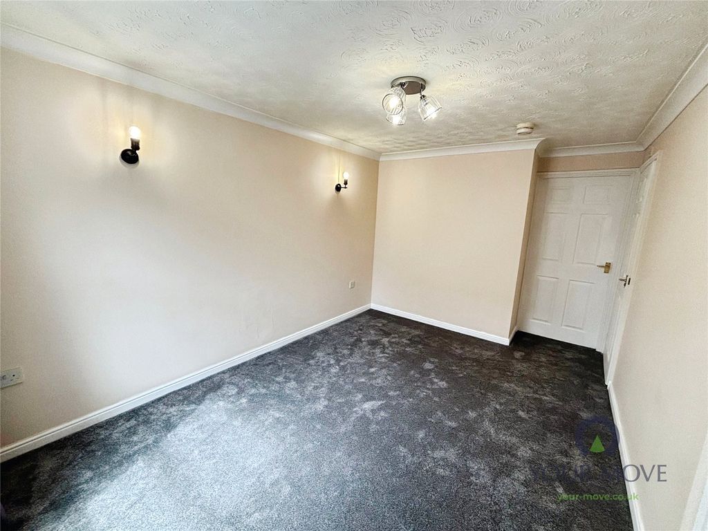Property photo 2 of 13 Lounge