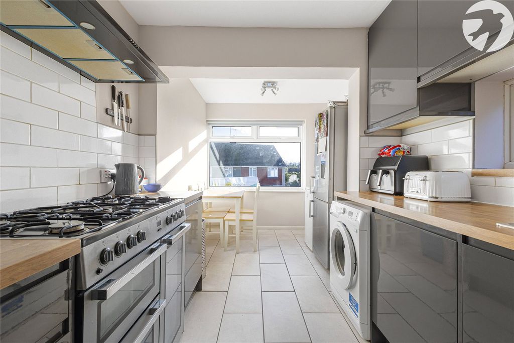 Property photo 1 of 23 Picture No. 05