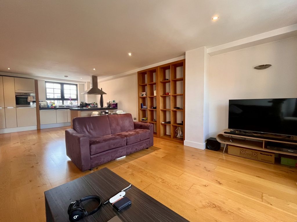 Property photo 2 of 8 Picture No. 06