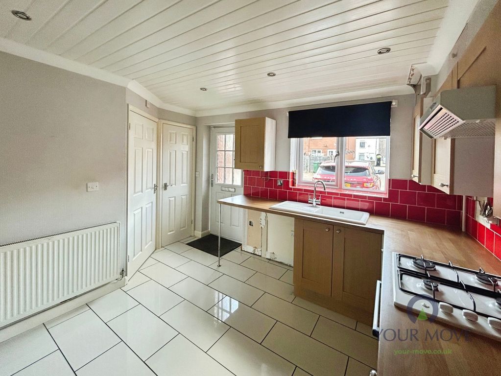 Property photo 3 of 13 Kitchen