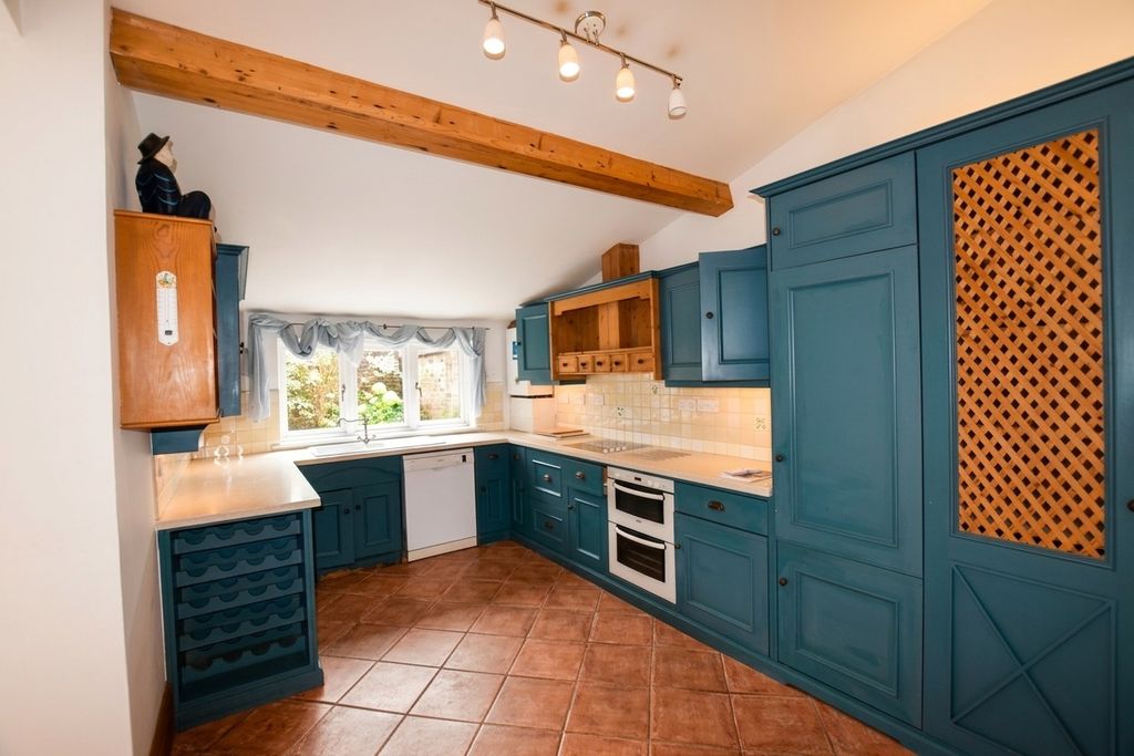 Property photo 2 of 16