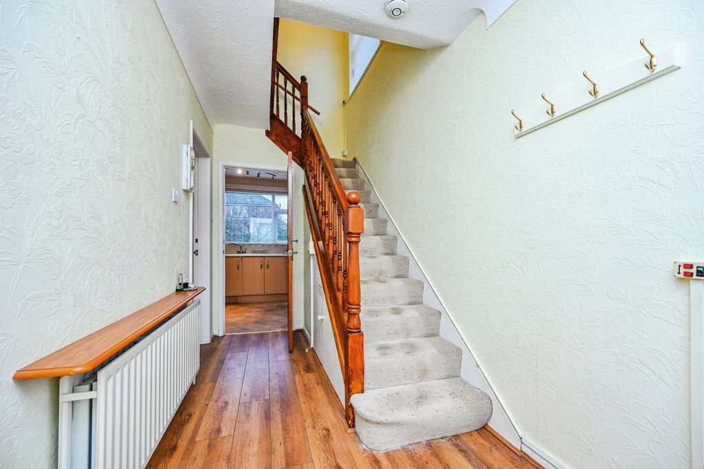 Property photo 2 of 15 Pbox-Img.Jpg