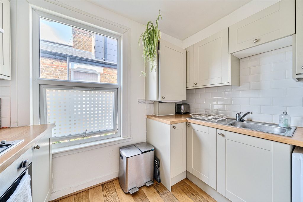 Property photo 2 of 16 Picture No. 76