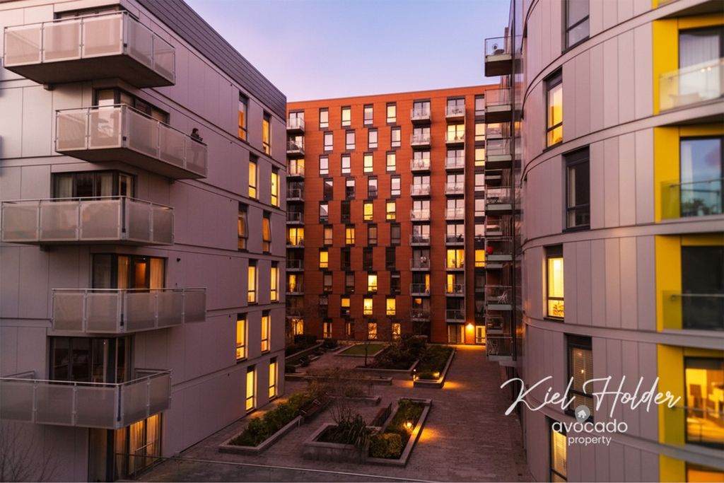 Property photo 2 of 16 3770796