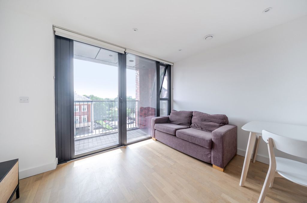 Property photo 1 of 15 1336475-8-6896034...