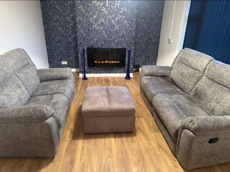 Property photo 1 of 10 Modern Lounge With Comfy Sofas And Electric Fire...
